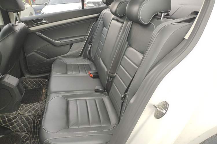 Used Volkswagen Lavida 2017 230TSI DSG Comfort Edition Left Rear Seat