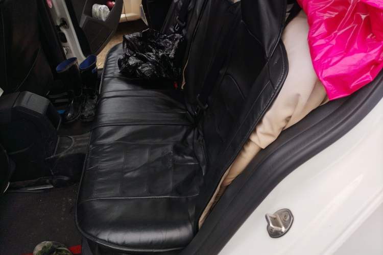 Used Volkswagen Lavida 2017 1.6L Automatic Fashion Edition Left Rear Seat