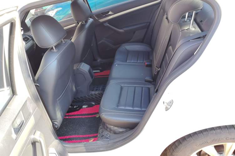 Used Volkswagen Lavida 2017 230TSI DSG Comfort Edition Left Rear Seat