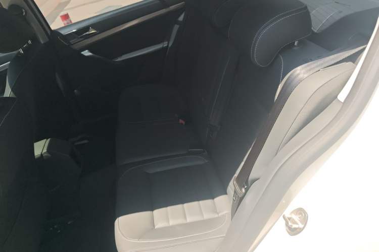 Used Volkswagen Lavida 2017 1.6L Automatic Comfort Edition Left Rear Seat