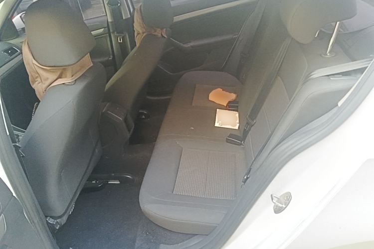 Used Volkswagen Lavida 2017 1.6L Automatic Fashion Edition Left Rear Seat