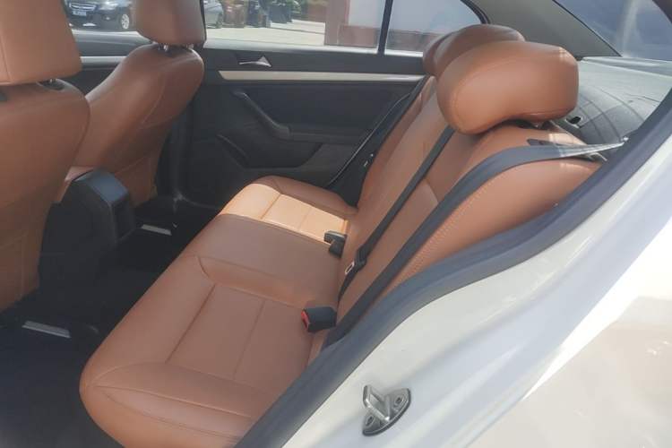 Used Volkswagen Lavida 2017 1.6L Manual Fashion Edition Left Rear Seat