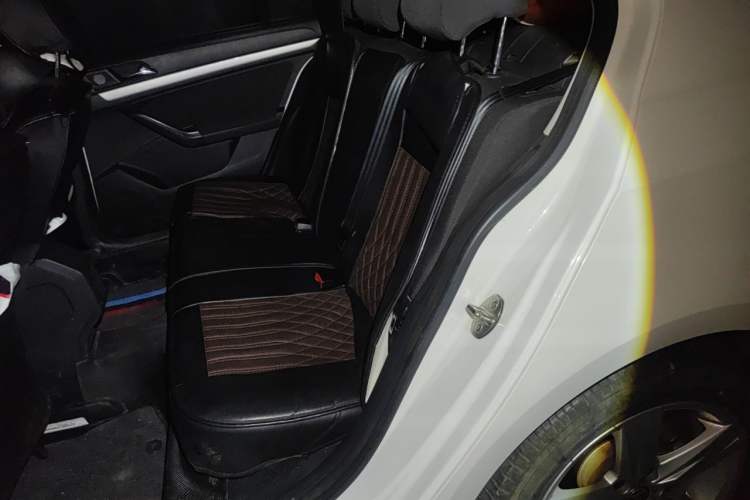 Used Volkswagen Lavida 2017 1.6L Automatic Fashion Edition Left Rear Seat