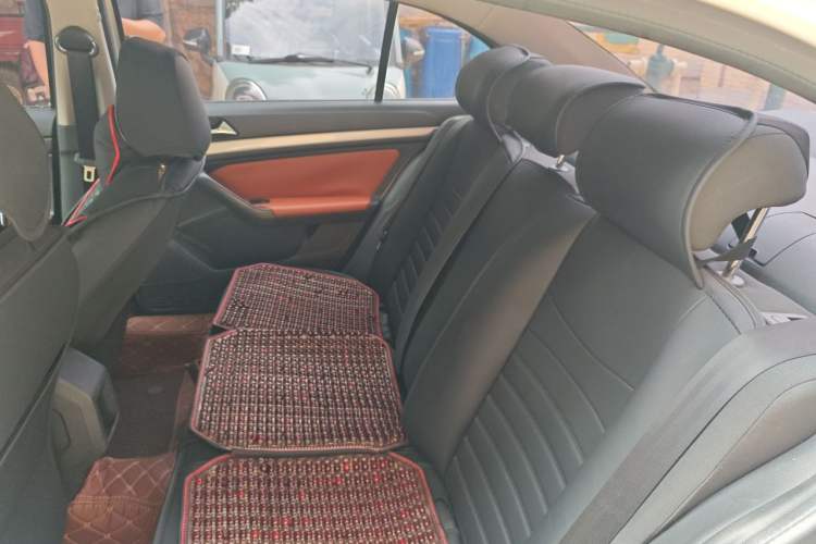 Used Volkswagen Lavida 2017 1.6L Automatic Fashion Edition Left Rear Seat