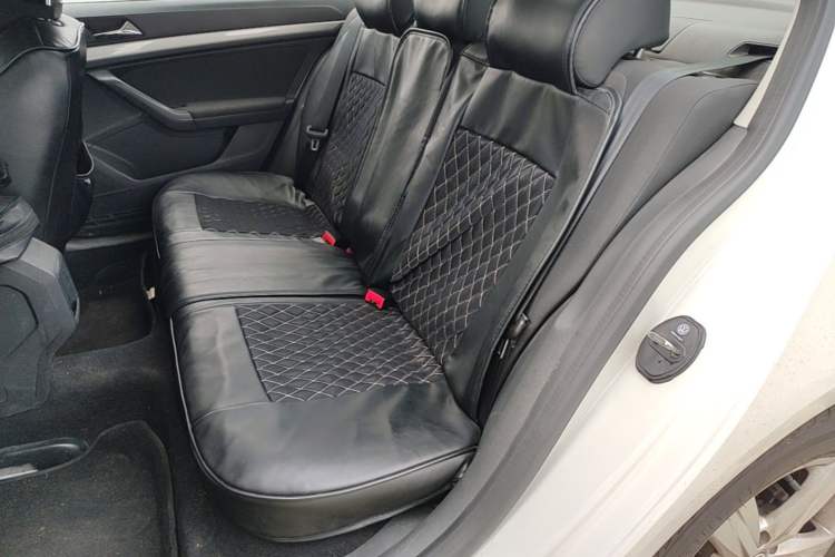 Used Volkswagen Lavida 2017 1.6L Manual Fashion Edition Left Rear Seat