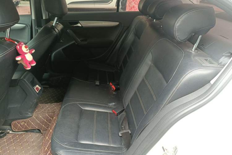 Used Volkswagen Lavida 2017 1.6L Automatic Fashion Edition Left Rear Seat