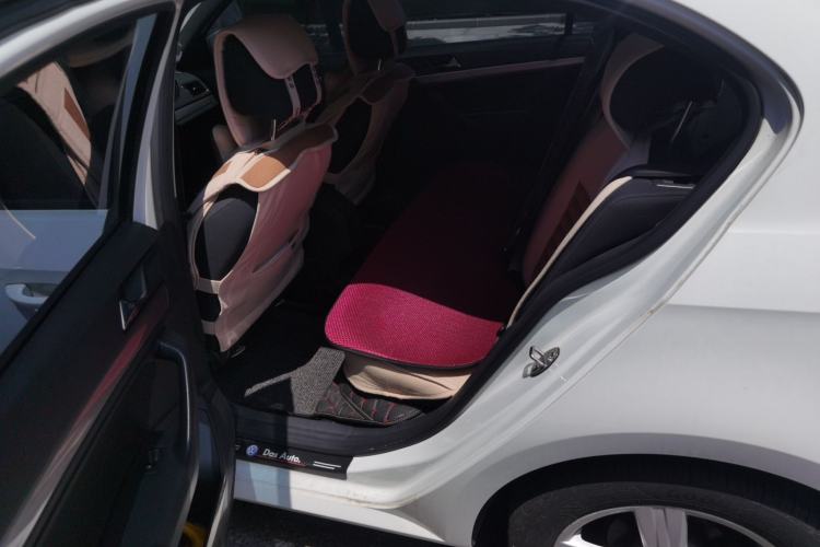 Used Volkswagen Lavida 2017 1.6L Automatic Fashion Edition Left Rear Seat
