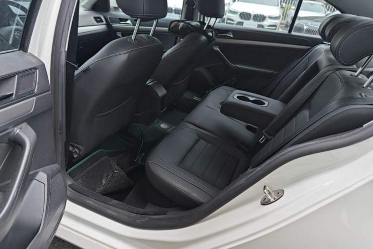 Used Volkswagen Lavida 2017 1.6L Automatic Comfort Edition Left Rear Seat