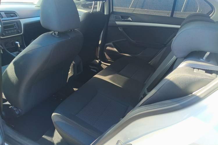Used Volkswagen Lavida 2017 1.6L Automatic Fashion Edition Left Rear Seat