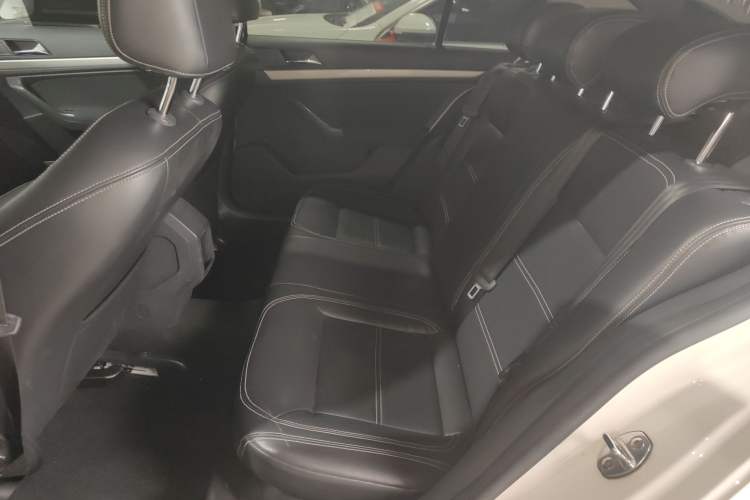 Used Volkswagen Lavida 2017 1.6L Automatic Fashion Edition Left Rear Seat