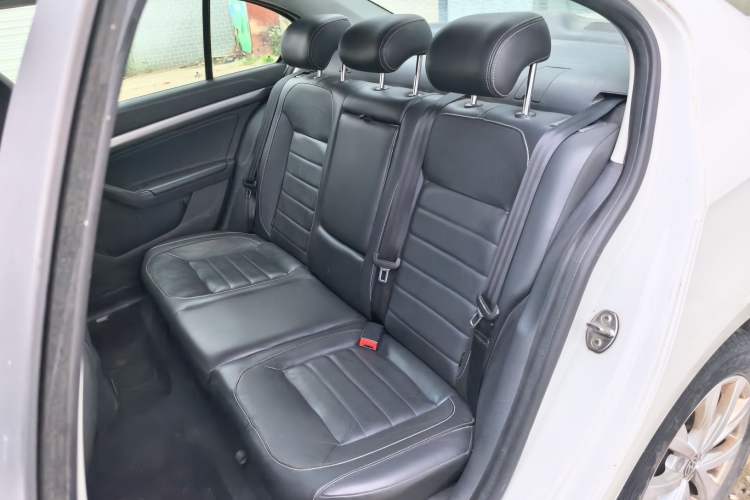 Used Volkswagen Lavida 2017 230TSI DSG Comfort Edition Left Rear Seat