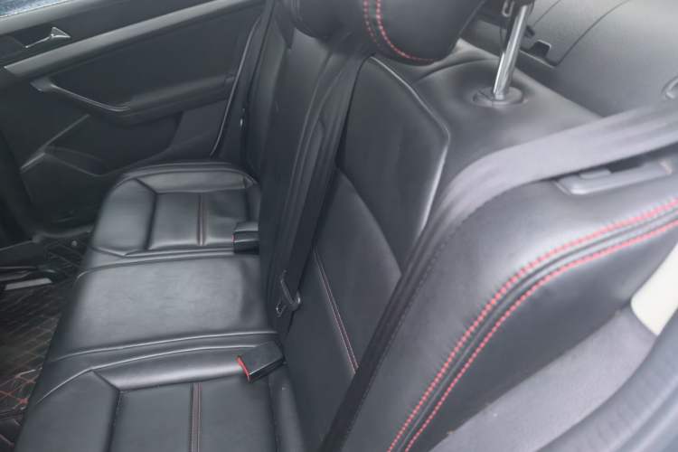 Used Volkswagen Lavida 2017 1.6L Automatic Fashion Edition Left Rear Seat
