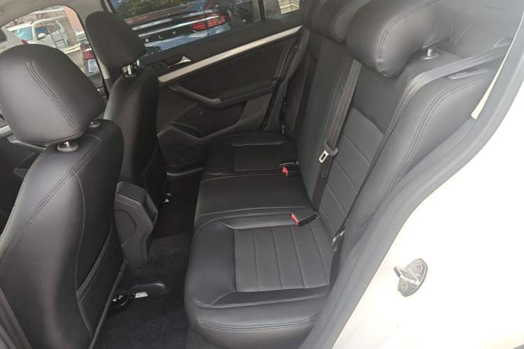 Used Volkswagen Lavida 2017 1.6L Automatic Fashion Edition Left Rear Seat