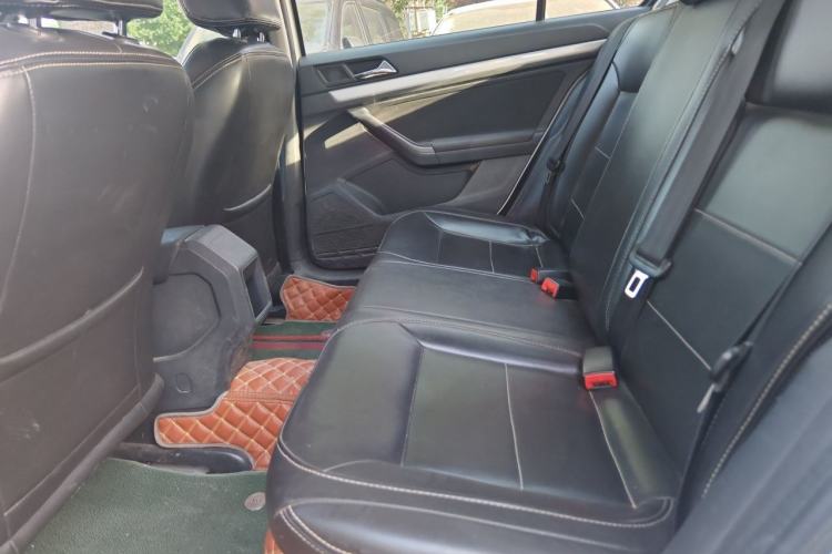 Used Volkswagen Lavida 2017 1.6L Manual Fashion Edition Left Rear Seat
