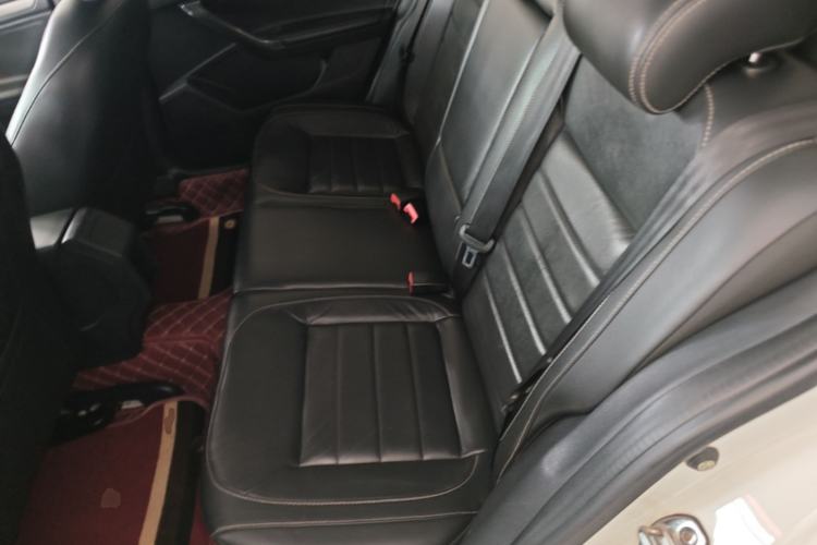 Used Volkswagen Lavida 2017 1.6L Automatic Comfort Edition Left Rear Seat