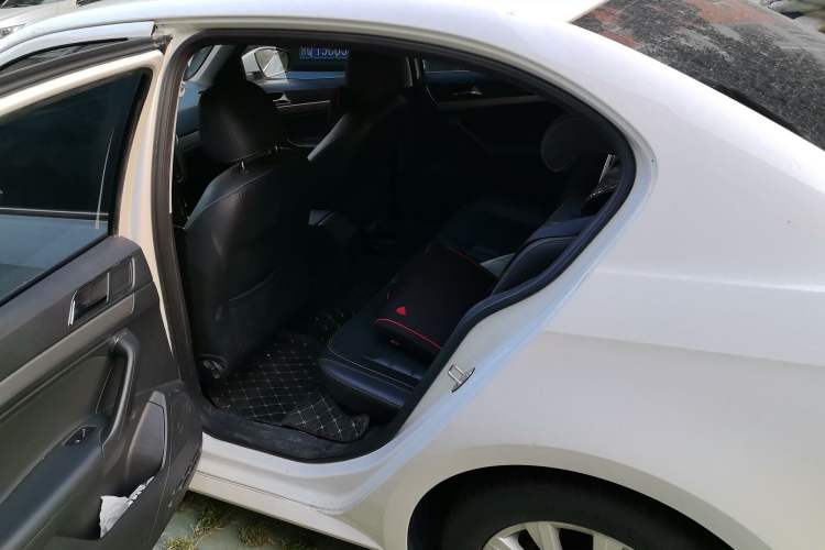 Used Volkswagen Lavida 2017 1.6L Automatic Comfort Edition Left Rear Seat