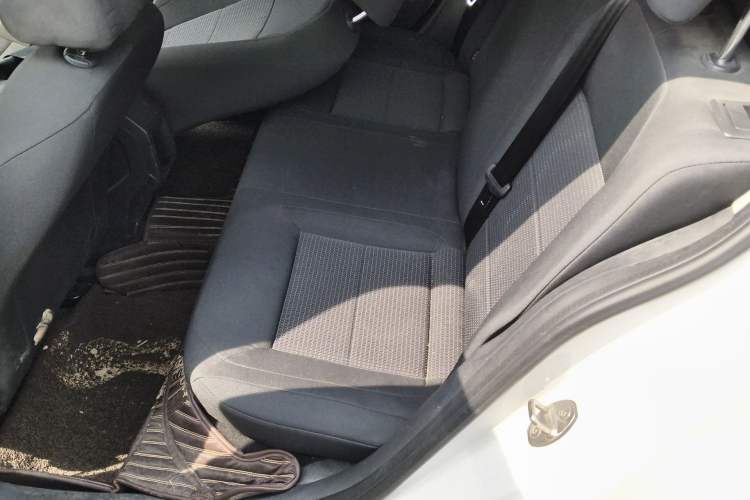 Used Volkswagen Lavida 2017 1.6L Manual Fashion Edition Left Rear Seat