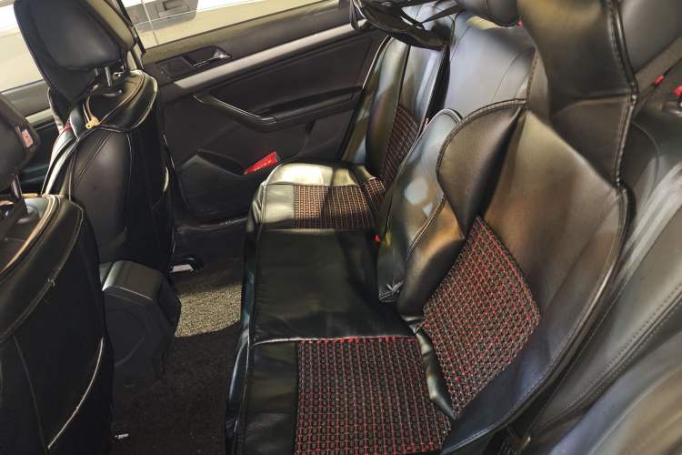 Used Volkswagen Lavida 2017 1.6L Automatic Fashion Edition Left Rear Seat