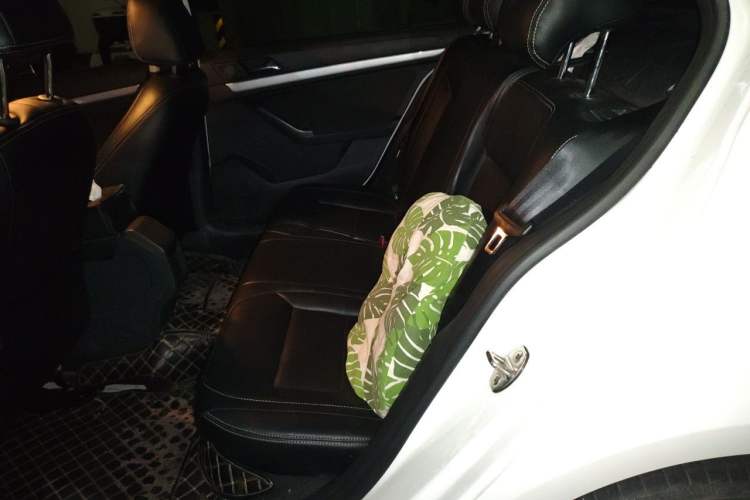 Used Volkswagen Lavida 2017 1.6L Manual Fashion Edition Left Rear Seat