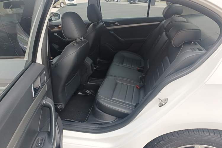 Used Volkswagen Lavida 2017 230TSI DSG Comfort Edition Left Rear Seat