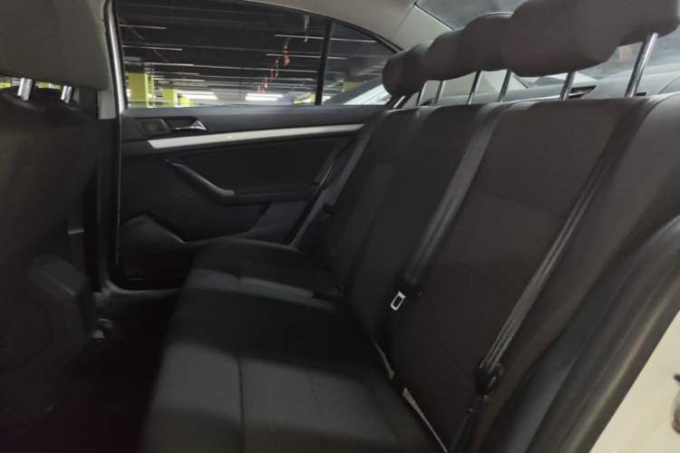 Used Volkswagen Lavida 2017 1.6L Automatic Fashion Edition Left Rear Seat