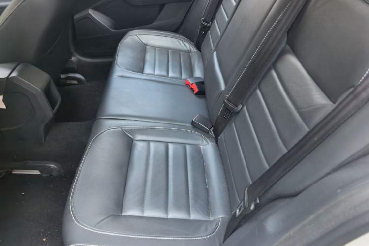 Used Volkswagen Lavida 2017 230TSI DSG Comfort Edition Left Rear Seat