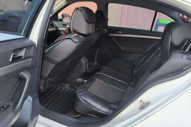 Used Volkswagen Lavida 2017 1.6L Manual Fashion Edition Left Rear Seat