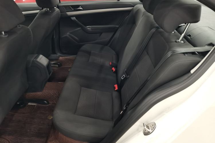 Used Volkswagen Lavida 2017 1.6L Automatic Fashion Edition Left Rear Seat