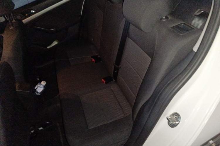Used Volkswagen Lavida 2017 1.6L Automatic Fashion Edition Left Rear Seat
