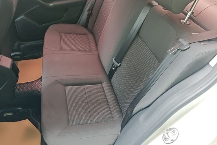 Used Volkswagen Lavida 2017 1.6L Automatic Fashion Edition Left Rear Seat