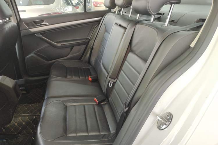 Used Volkswagen Lavida 2017 230TSI DSG Comfort Edition Left Rear Seat