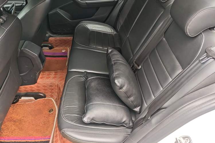 Used Volkswagen Lavida 2017 230TSI DSG Comfort Edition Left Rear Seat