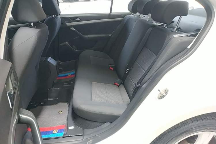 Used Volkswagen Lavida 2017 1.6L Automatic Fashion Edition Left Rear Seat