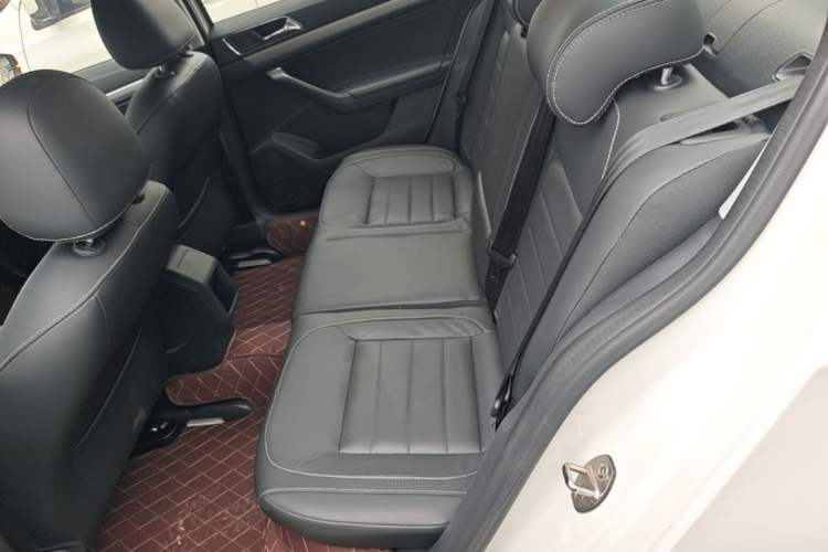 Used Volkswagen Lavida 2017 230TSI DSG Comfort Edition Left Rear Seat