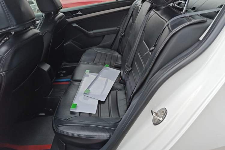 Used Volkswagen Lavida 2017 1.6L Automatic Fashion Edition Left Rear Seat