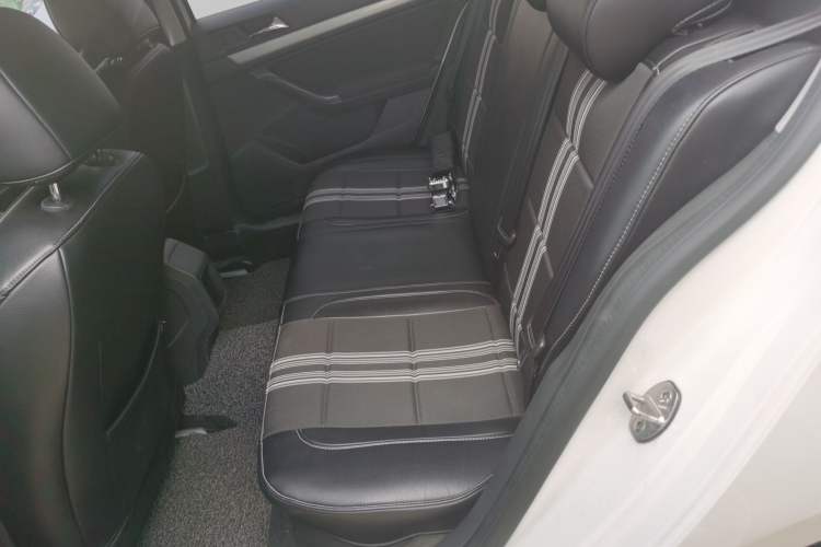 Used Volkswagen Lavida 2017 1.6L Manual Fashion Edition Left Rear Seat