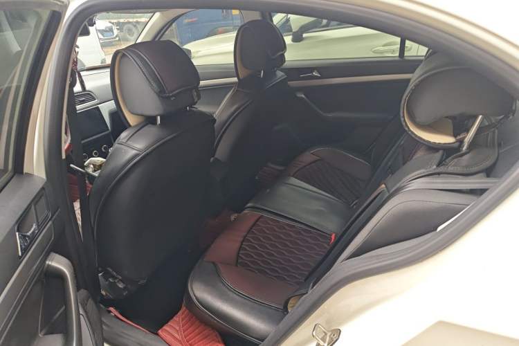 Used Volkswagen Lavida 2017 1.6L Manual Fashion Edition Left Rear Seat