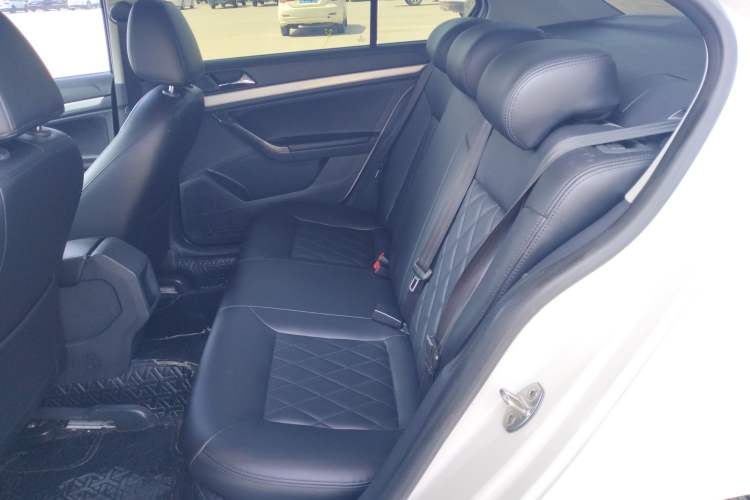 Used Volkswagen Lavida 2017 1.6L Automatic Fashion Edition Left Rear Seat