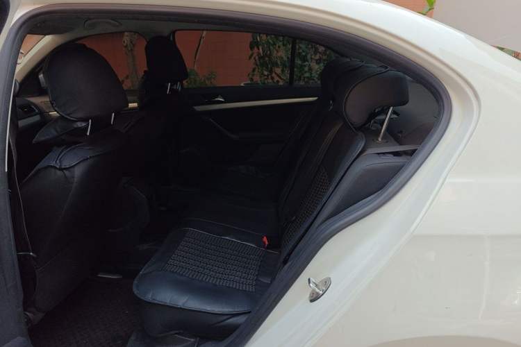 Used Volkswagen Lavida 2017 1.6L Automatic Fashion Edition Left Rear Seat