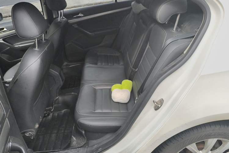 Used Volkswagen Lavida 2017 230TSI DSG Comfort Edition Left Rear Seat
