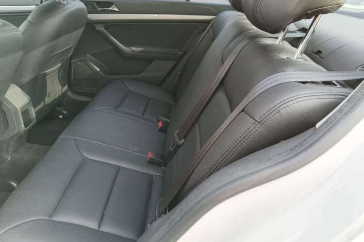 Used Volkswagen Lavida 2017 1.6L Automatic Fashion Edition Left Rear Seat
