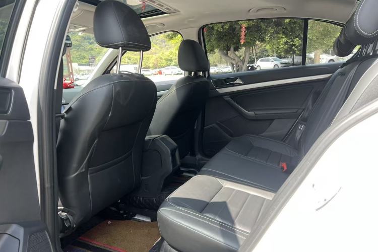 Used Volkswagen Lavida 2017 230TSI DSG Comfort Edition Left Rear Seat