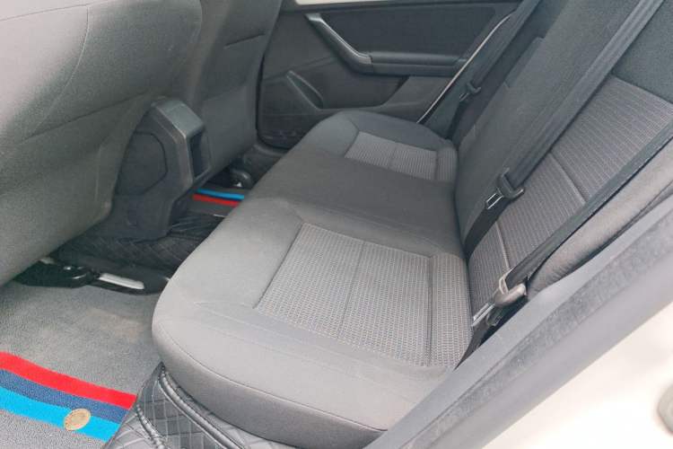 Used Volkswagen Lavida 2017 1.6L Automatic Fashion Edition Left Rear Seat