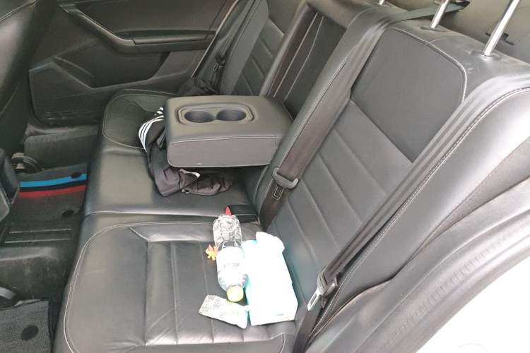 Used Volkswagen Lavida 2017 1.6L Manual Comfort Edition Left Rear Seat