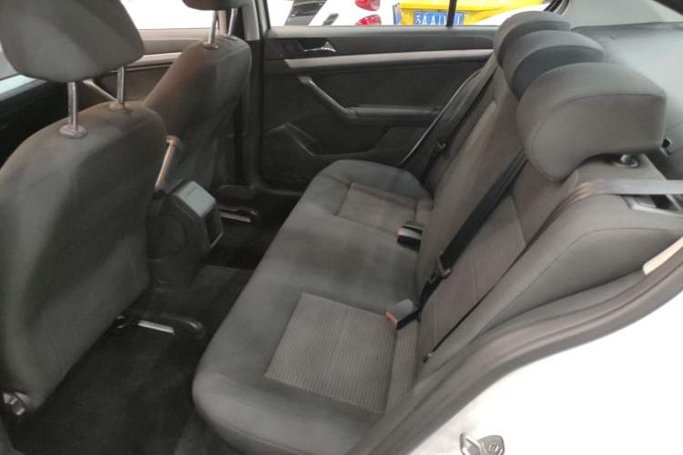 Used Volkswagen Lavida 2017 1.6L Automatic Fashion Edition Left Rear Seat