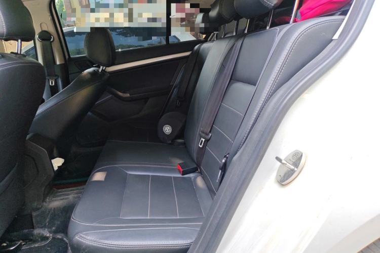 Used Volkswagen Lavida 2017 1.6L Automatic Fashion Edition Left Rear Seat