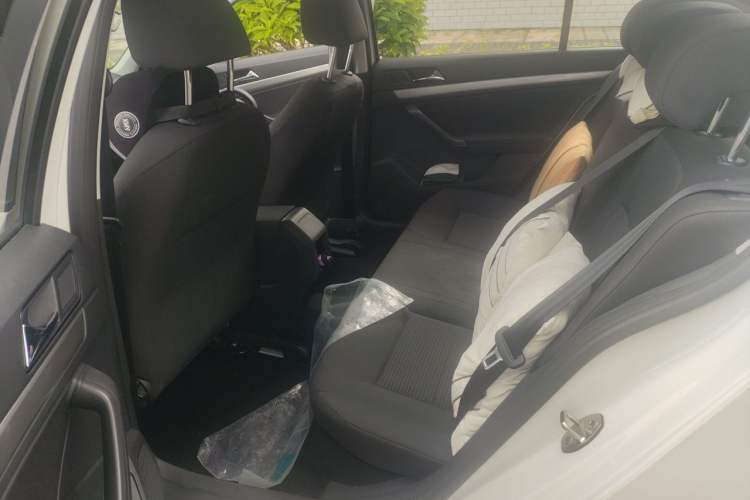 Used Volkswagen Lavida 2017 1.6L Automatic Fashion Edition Left Rear Seat