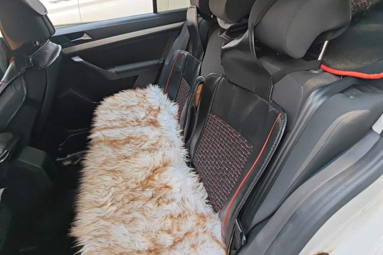 Used Volkswagen Lavida 2017 1.6L Automatic Fashion Edition Left Rear Seat