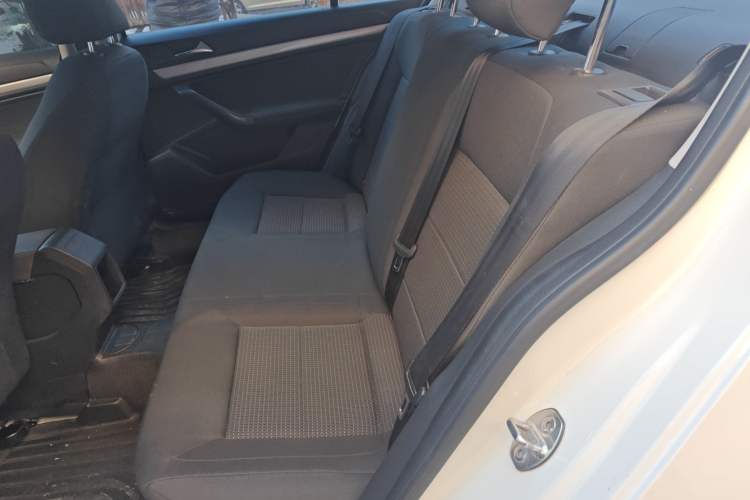 Used Volkswagen Lavida 2017 1.6L Manual Fashion Edition Left Rear Seat