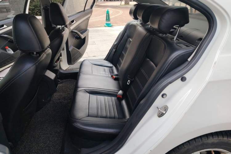 Used Volkswagen Lavida 2017 1.6L Automatic Fashion Edition Left Rear Seat